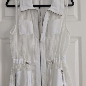 Beautiful Mesh Zip Vest Large